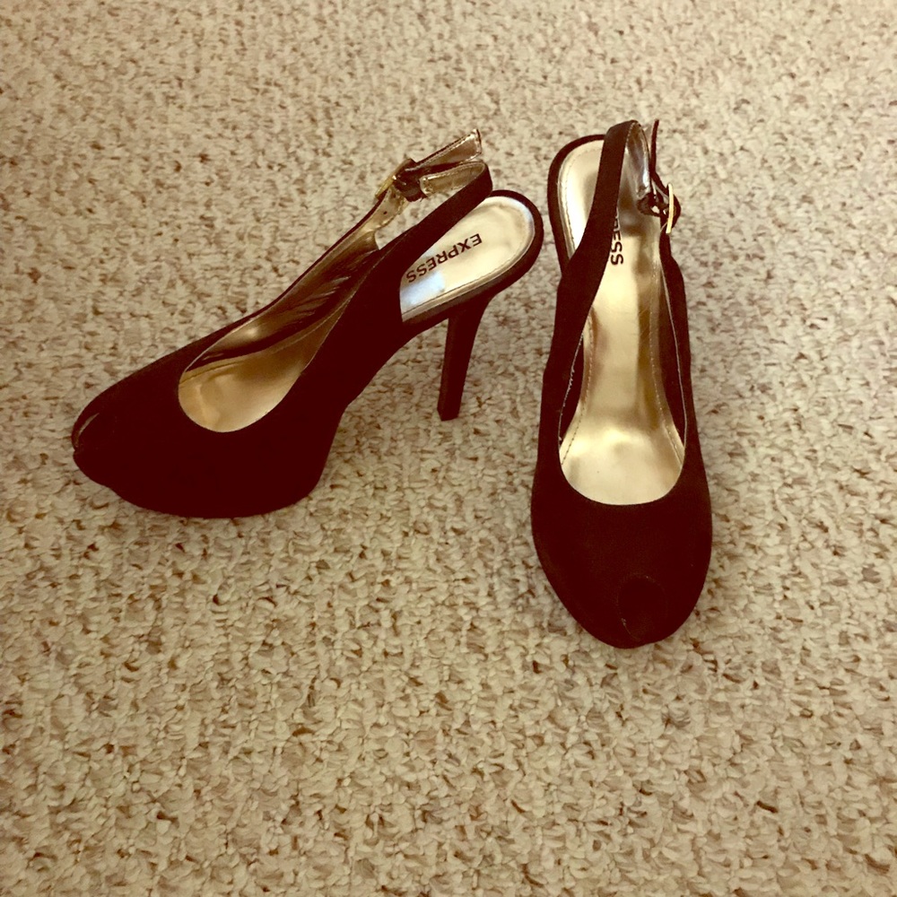 Black suede peep-toe pumps 7.5 🌟 EUC 🌟